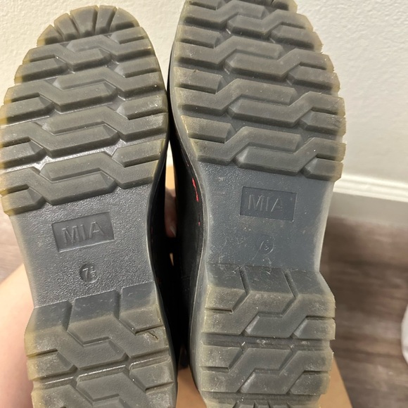 MIA Black and Red Ankle Platform Chelsea Boots with Chunky Platform Sole - Picture 7 of 10